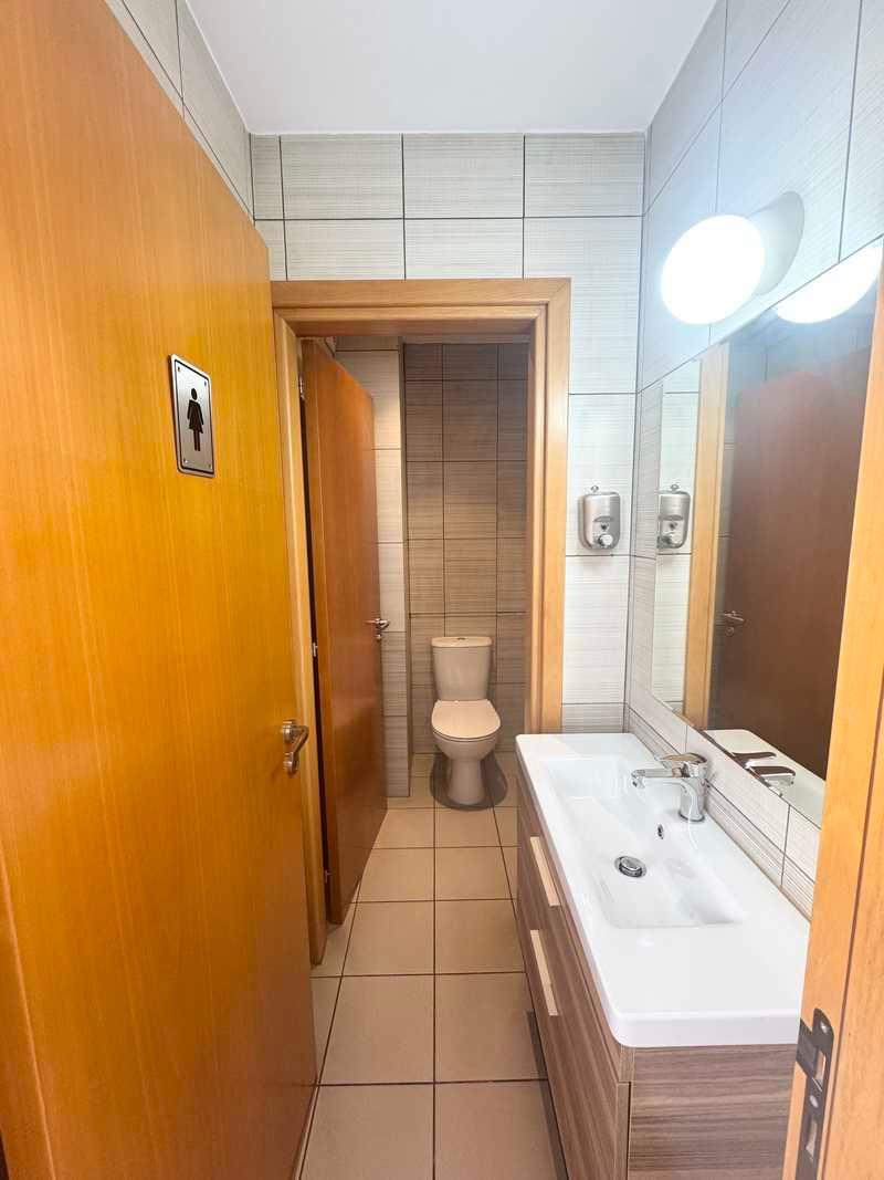 A whole floor office on athalassas avenue: https://www.bazaraki.com/adv/5797889_a-whole-floor-office-on-athalassas-avenue (www.bazaraki.com)