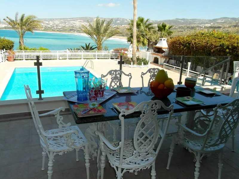 Luxury detached seafront villa: https://www.bazaraki.com/adv/5786494_luxury-detached-seafront-villa (www.bazaraki.com)