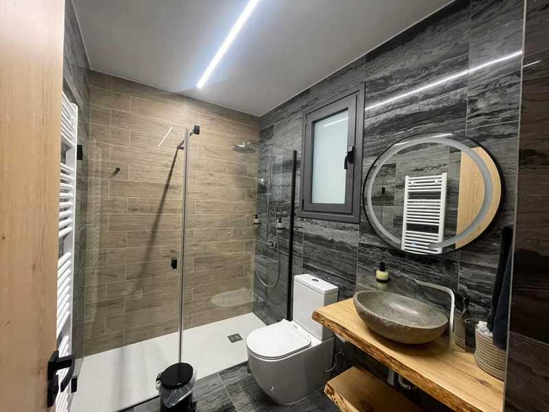 3-bedroom apartment to rent: https://www.bazaraki.com/adv/5798617_3-bedroom-apartment-to-rent (www.bazaraki.com)