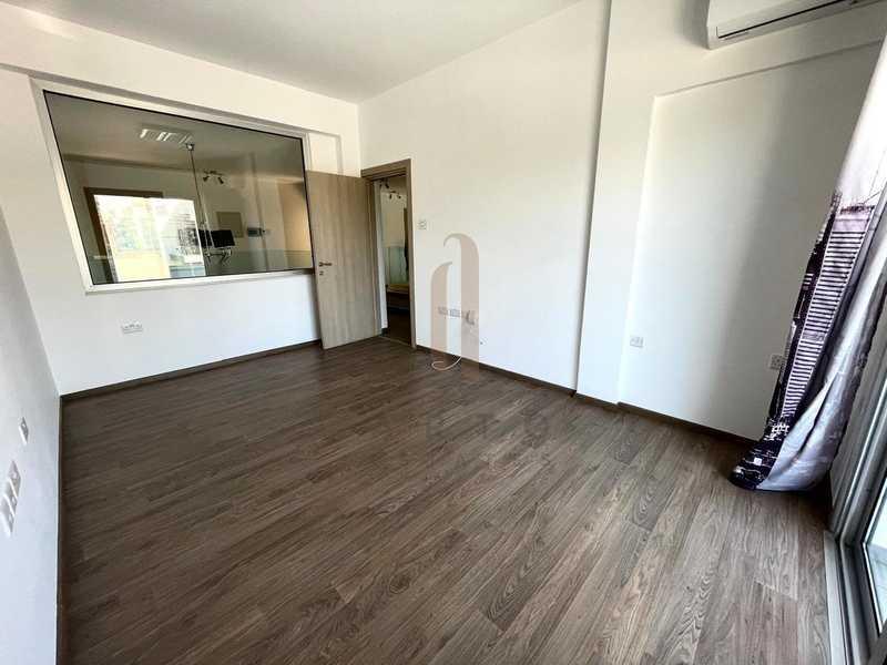 5-bedroom villa to rent: https://www.bazaraki.com/adv/5797382_5-bedroom-villa-to-rent (www.bazaraki.com)