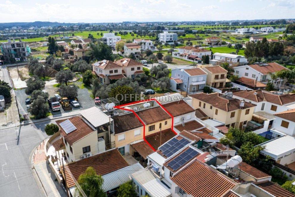 Two storey house in Latsia Nicosia: https://www.offer.com.cy/en/two-storey-house-in-latsia-nicosia/21-811648/ (www.offer.com.cy)
