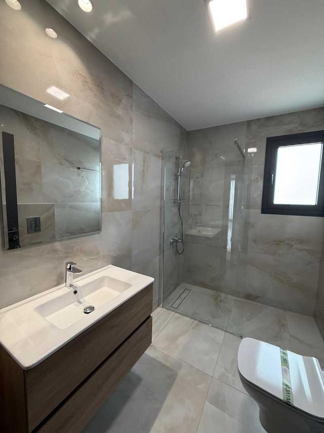 2-bedroom apartment to rent: https://www.bazaraki.com/adv/5793044_2-bedroom-apartment-to-rent (www.bazaraki.com)