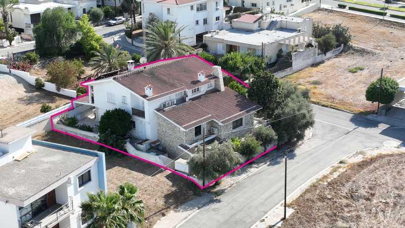 3-bedroom detached house for sale: https://www.bazaraki.com/adv/5766930_3-bedroom-detached-house-for-sale (www.bazaraki.com)