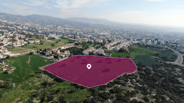 Residential land 4390 m²: https://www.bazaraki.com/adv/5798573_residential-land-4390-m2 (www.bazaraki.com)