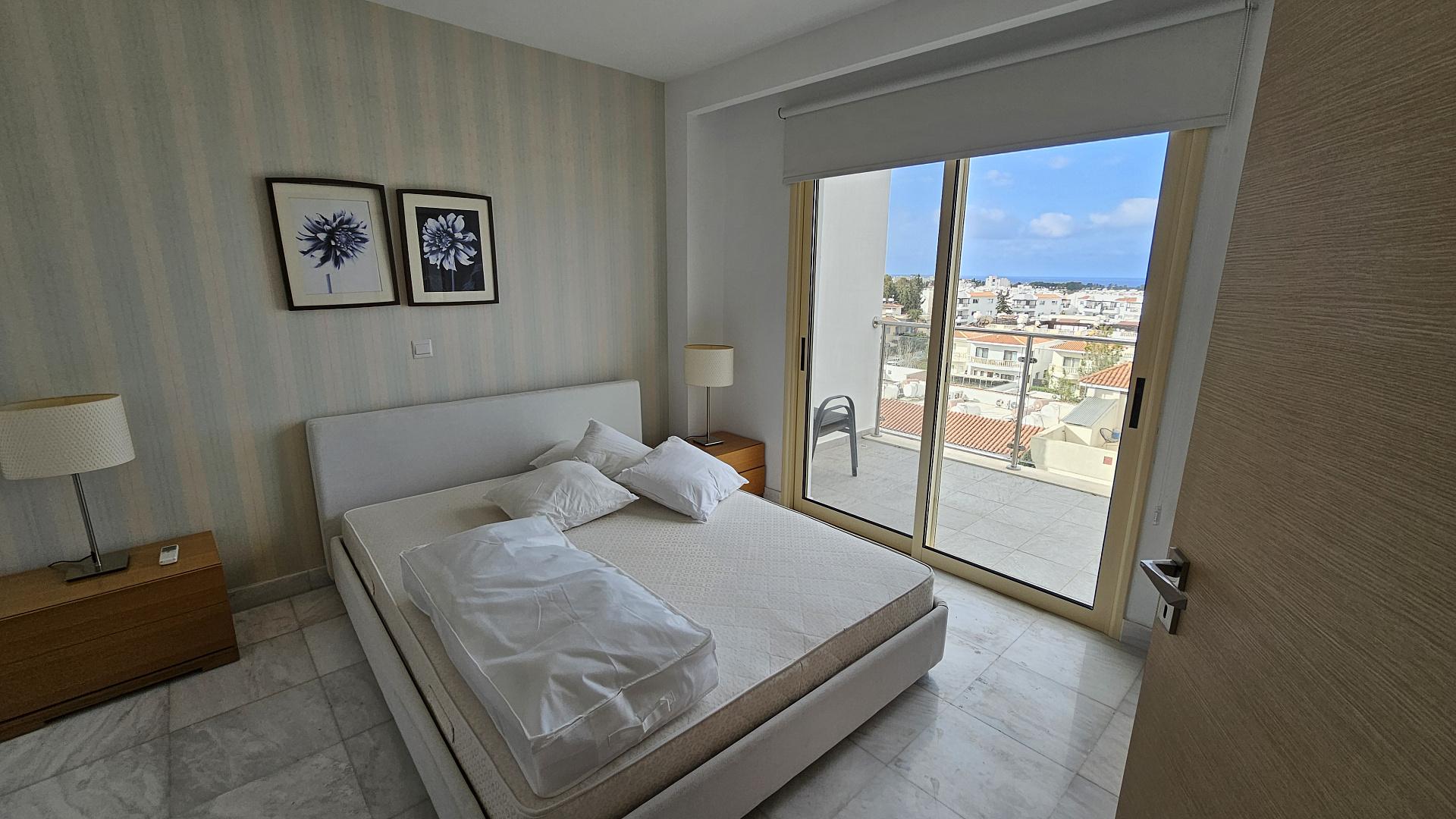 3-bedroom apartment in Paphos № 154000: https://dom.com.cy/en/catalog/sale/154000/ (dom.com.cy)