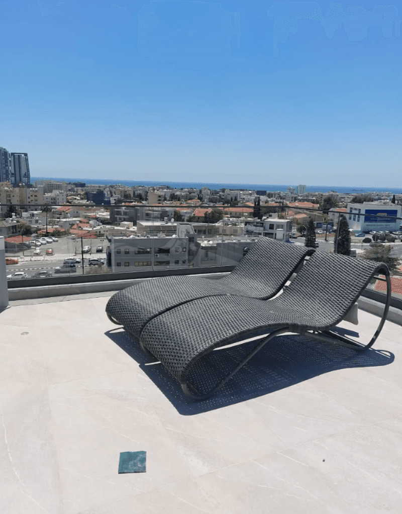 3-bedroom penthouse to rent: https://www.bazaraki.com/adv/5795266_3-bedroom-penthouse-to-rent (www.bazaraki.com)