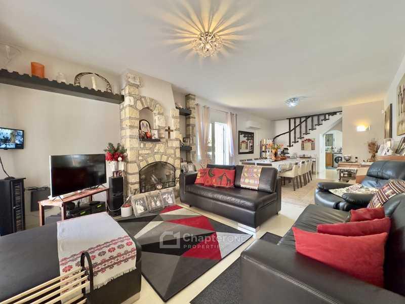 3-bedroom semi-detached for sale: https://www.bazaraki.com/adv/5788693_3-bedroom-semi-detached-for-sale (www.bazaraki.com)