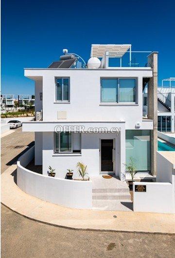 Impressive 4 Bedroom Villa With Swimming Pool And Modern Architecture : https://www.offer.com.cy/en/impressive-4-bedroom-villa-with-swimming-pool-and-modern-architecture/21-620240/ (www.offer.com.cy)
