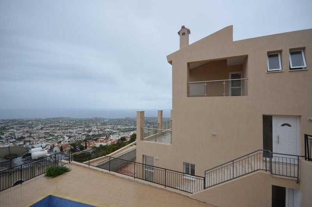 6-bedroom villa for sale: https://www.bazaraki.com/adv/5763542_6-bedroom-villa-for-sale (www.bazaraki.com)
