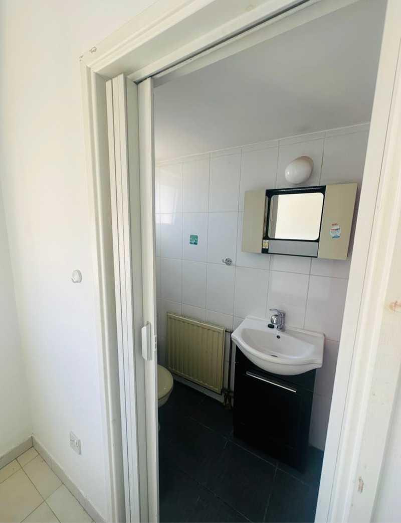 3-bedroom penthouse to rent: https://www.bazaraki.com/adv/5796019_3-bedroom-penthouse-to-rent (www.bazaraki.com)