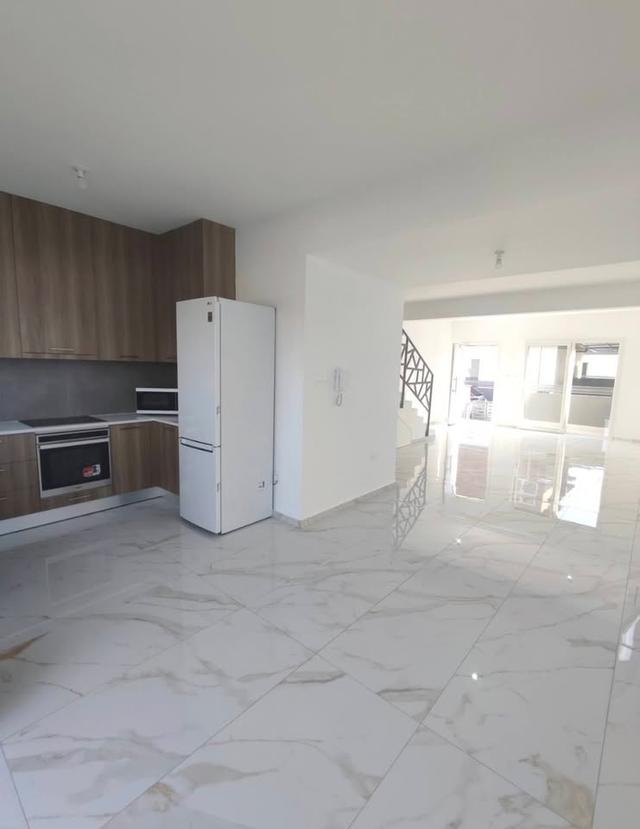 3 Bedroom Semi Detached House (All Bills Included): https://www.facebook.com/marketplace/item/29604228602558433 (www.facebook.com)