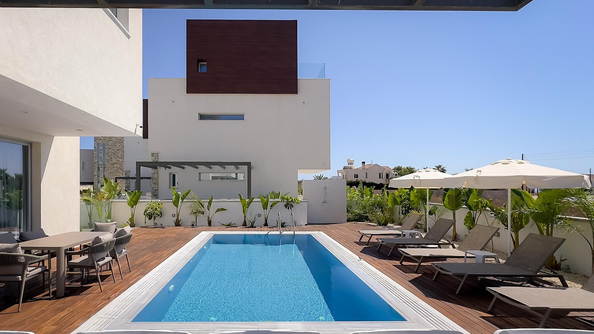 New 4-bedroom villa in Famagusta № 152536: https://dom.com.cy/en/catalog/sale/152536/ (dom.com.cy)