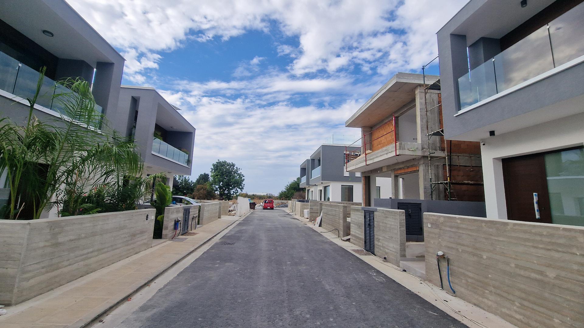 New 3-bedroom house in Paphos № 153079: https://dom.com.cy/en/catalog/sale/153079/ (dom.com.cy)
