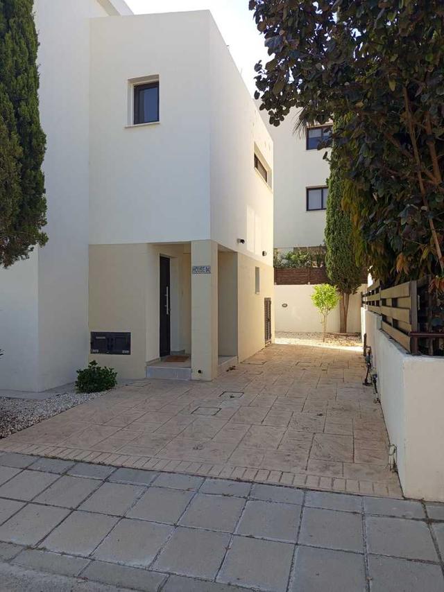 2-bedroom detached house to rent: https://www.bazaraki.com/adv/5786320_2-bedroom-detached-house-to-rent (www.bazaraki.com)