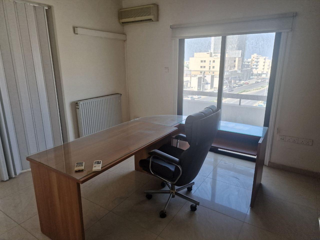 Office in Larnaca №154227: https://dom.com.cy/en/catalog/rent/154227/ (dom.com.cy)
