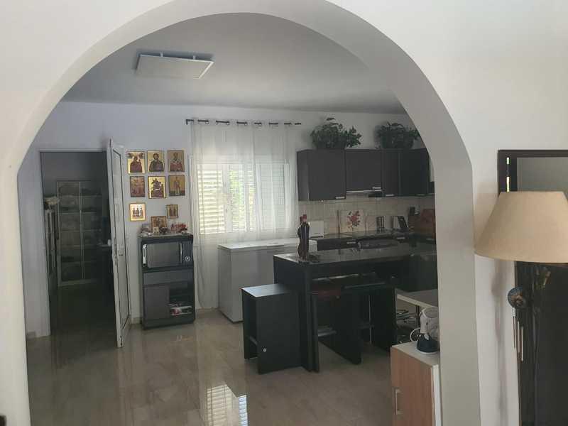 4-bedroom villa to rent: https://www.bazaraki.com/adv/5793414_4-bedroom-villa-to-rent (www.bazaraki.com)