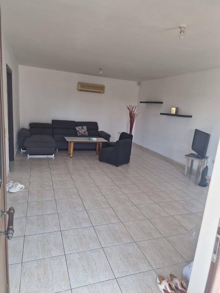 Apartment for rent: https://www.facebook.com/marketplace/item/1332107928087057 (www.facebook.com)