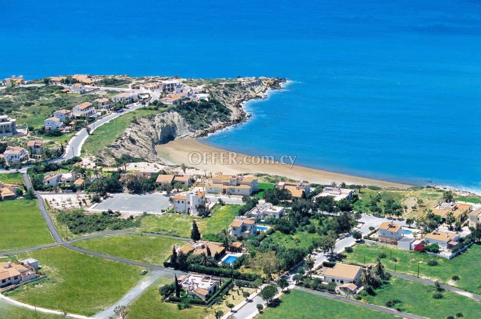 3 bed house for sale in Coral Bay Pafos: https://www.offer.com.cy/en/3-bed-house-for-sale-in-coral-bay-pafos/21-816338/ (www.offer.com.cy)
