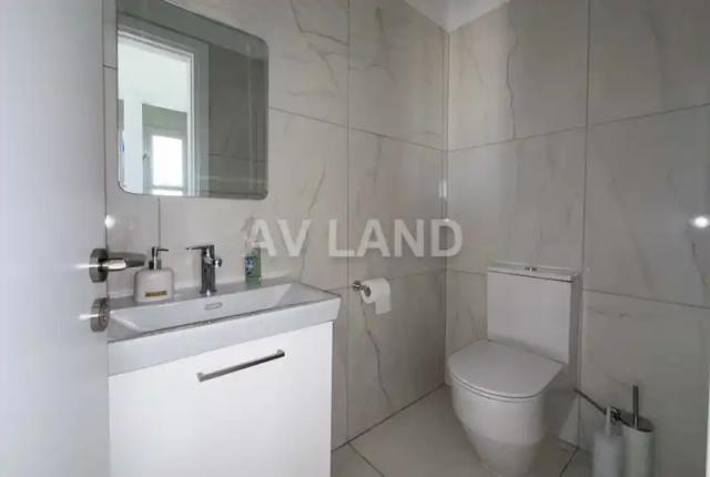 3-bedroom penthouse to rent: https://www.bazaraki.com/adv/5787598_3-bedroom-penthouse-to-rent (www.bazaraki.com)