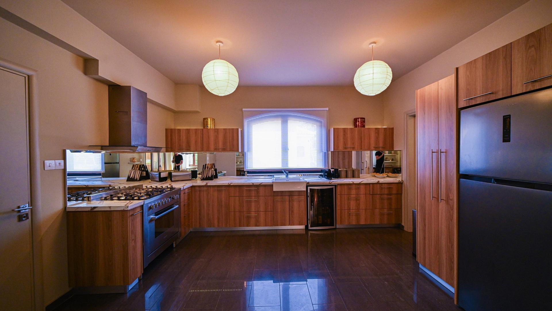 6-bedroom villa in Larnaca № 153177: https://dom.com.cy/en/catalog/sale/153177/ (dom.com.cy)