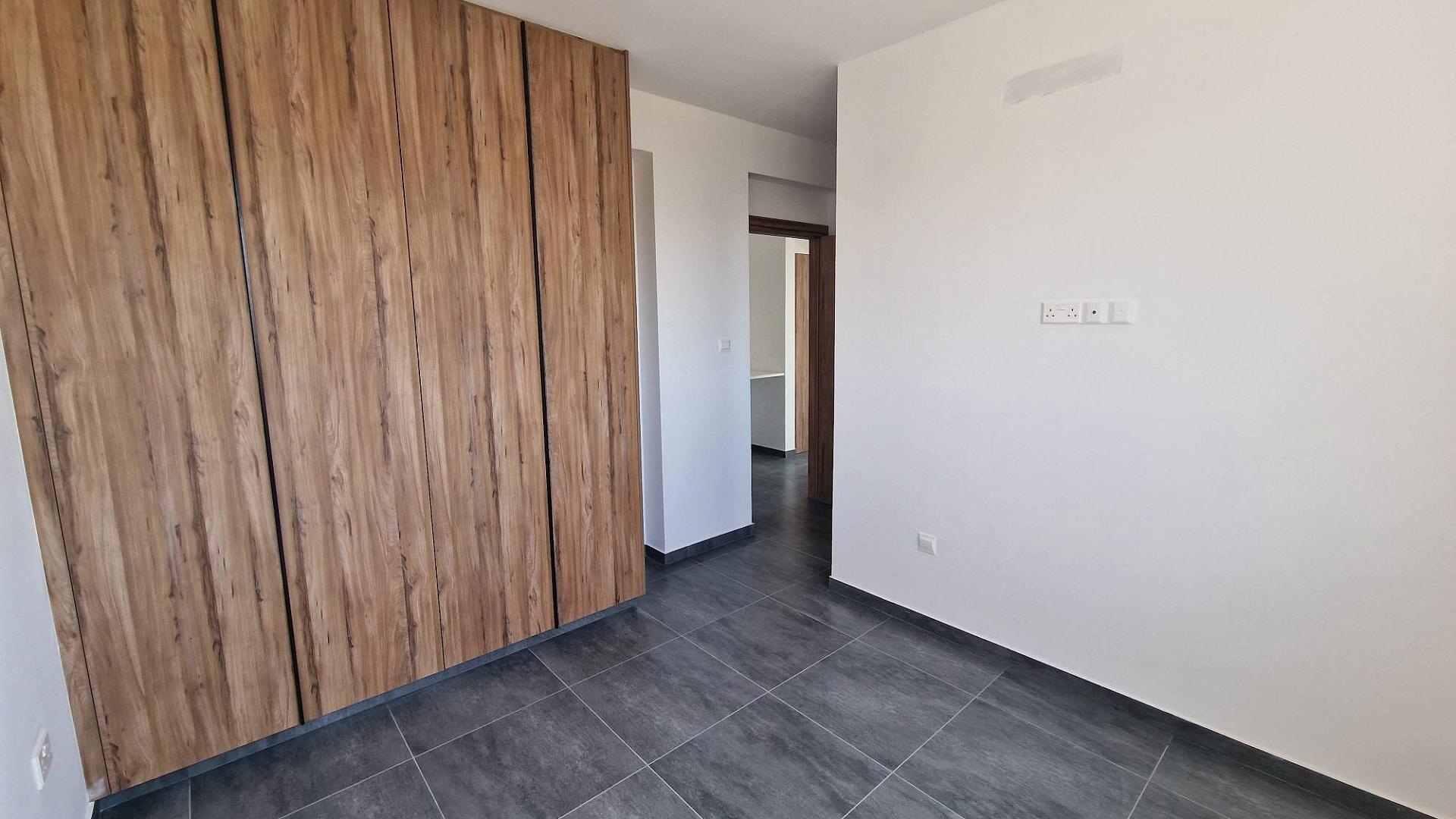 New 2-bedroom flat in Larnaca № 153916: https://dom.com.cy/en/catalog/sale/153916/ (dom.com.cy)
