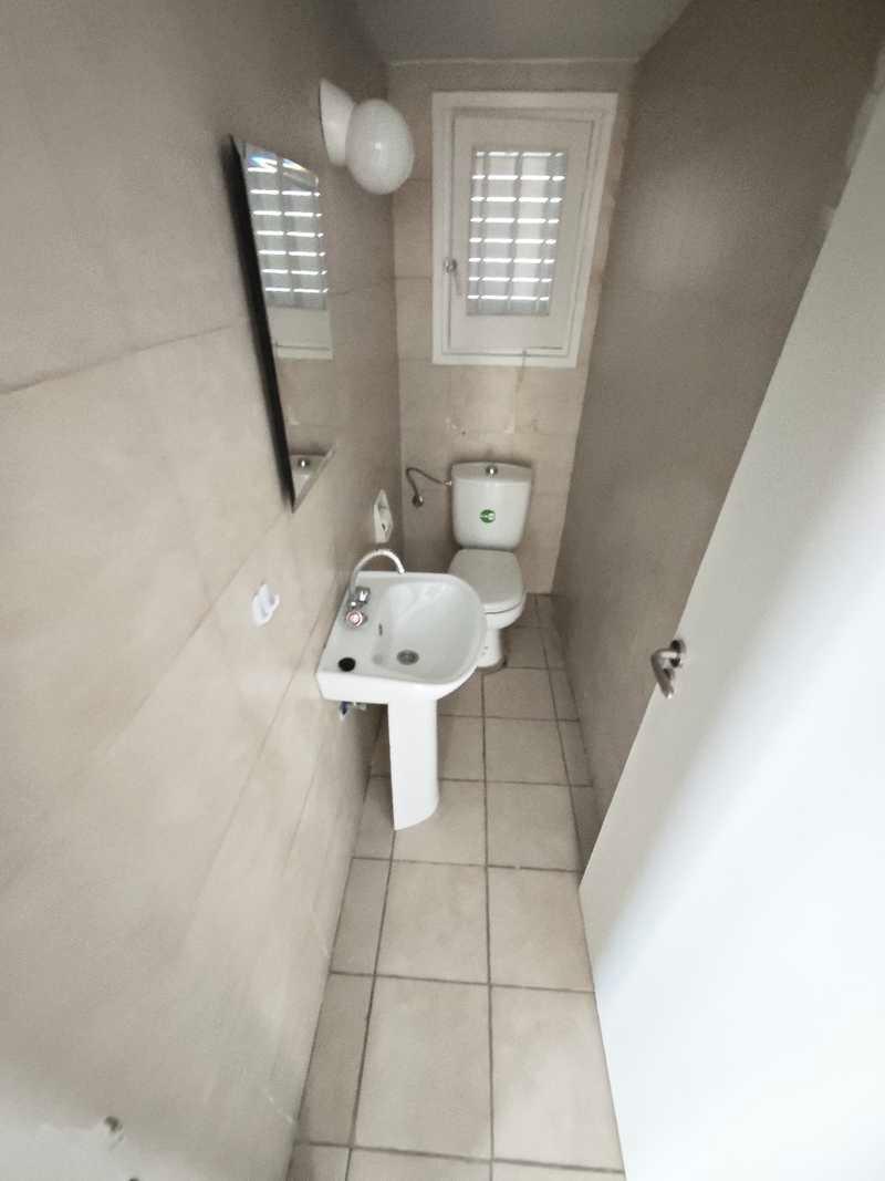 2-bedroom penthouse to rent: https://www.bazaraki.com/adv/5786262_2-bedroom-penthouse-to-rent (www.bazaraki.com)