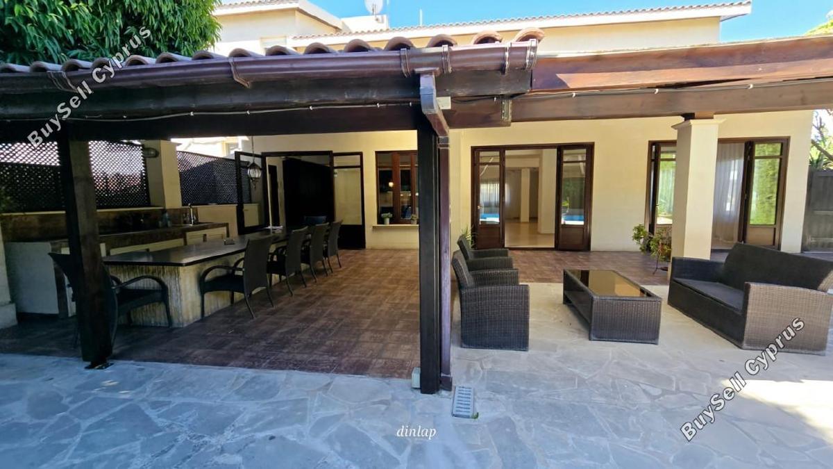 5 Bedroom Detached house for sale in Tsirion, Limassol: https://www.buysellcyprus.com/property-for-sale/limassol/tsirion/5-bed-detached-house-for-sale-tsirion-limassol-1794305.html (www.buysellcyprus.com)