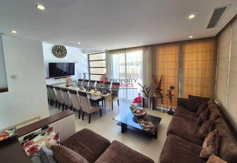 4-bedroom villa for sale: https://www.bazaraki.com/adv/5791407_4-bedroom-villa-for-sale (www.bazaraki.com)