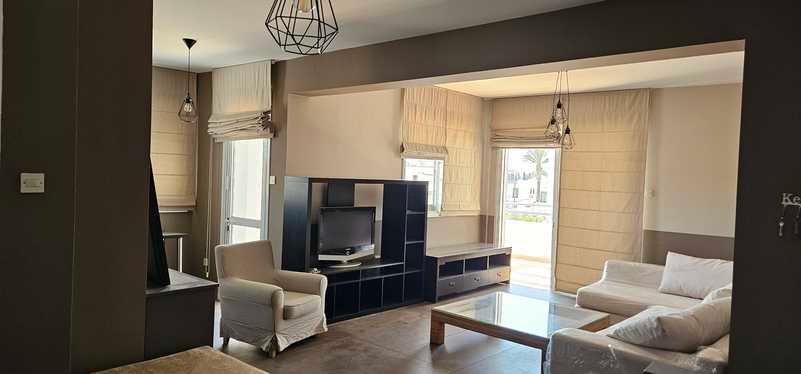 2-bedroom penthouse to rent: https://www.bazaraki.com/adv/5762311_2-bedroom-penthouse-to-rent (www.bazaraki.com)