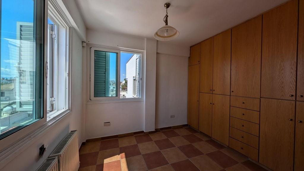 Residential Building 362 SQM For Sale: https://www.zyprus.com/property/39148/9-bedrooms-building-residential-building-in-kaimakli-nicosia (www.zyprus.com)