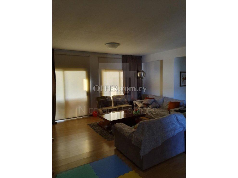 Large three bedroom penthouse for sale in Kapsalos area: https://www.offer.com.cy/en/large-three-bedroom-penthouse-for-sale-in-kapsalos-area/21-718664/ (www.offer.com.cy)
