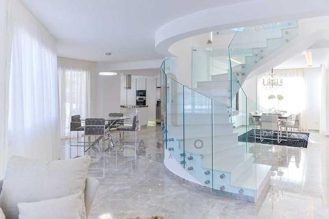  5-bedroom villa to rent: https://www.bazaraki.com/adv/5792029_5-bedroom-villa-to-rent (www.bazaraki.com)