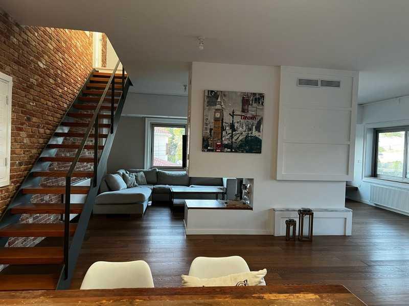 3-bedroom penthouse to rent: https://www.bazaraki.com/adv/5787125_3-bedroom-penthouse-to-rent (www.bazaraki.com)