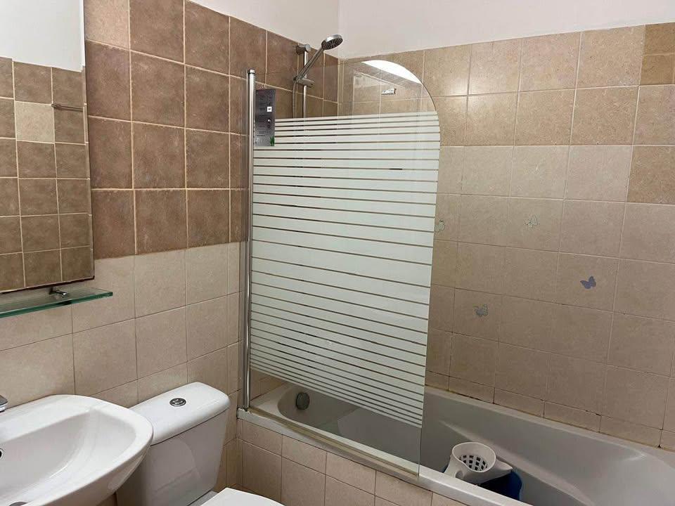 1 bedroom apartment Oroklini: https://www.facebook.com/marketplace/item/2128599584219469 (www.facebook.com)