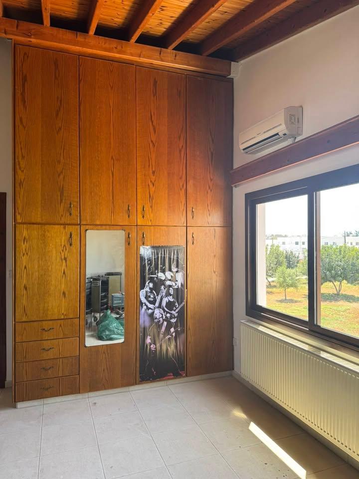4 bedroom house for rent: https://www.facebook.com/marketplace/item/3757016514588435 (www.facebook.com)