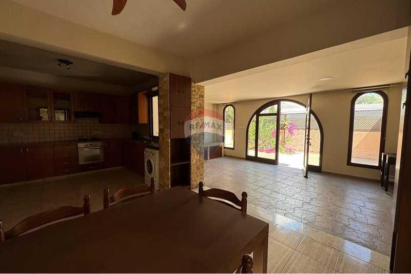5-bedroom detached house for sale: https://www.bazaraki.com/adv/5789320_5-bedroom-detached-house-for-sale (www.bazaraki.com)