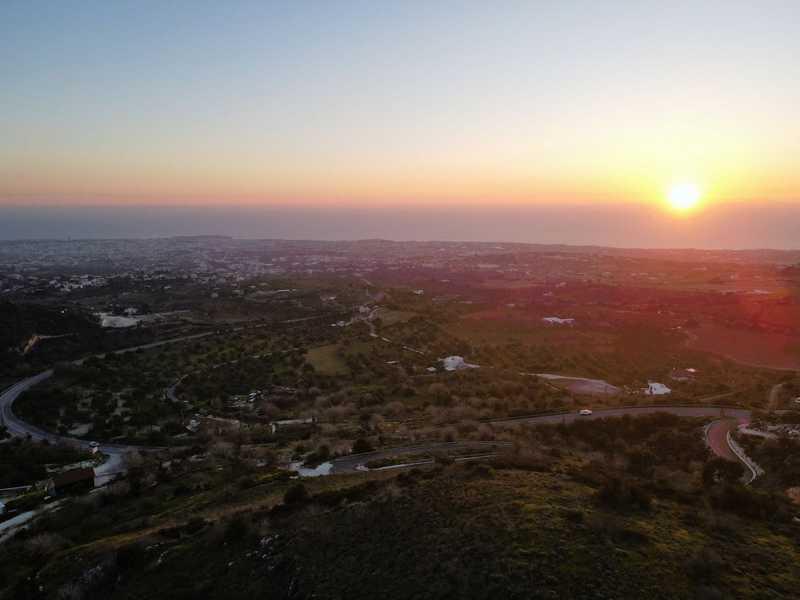 Residential land 4348 m²: https://www.bazaraki.com/adv/5791092_residential-land-4348-m2 (www.bazaraki.com)