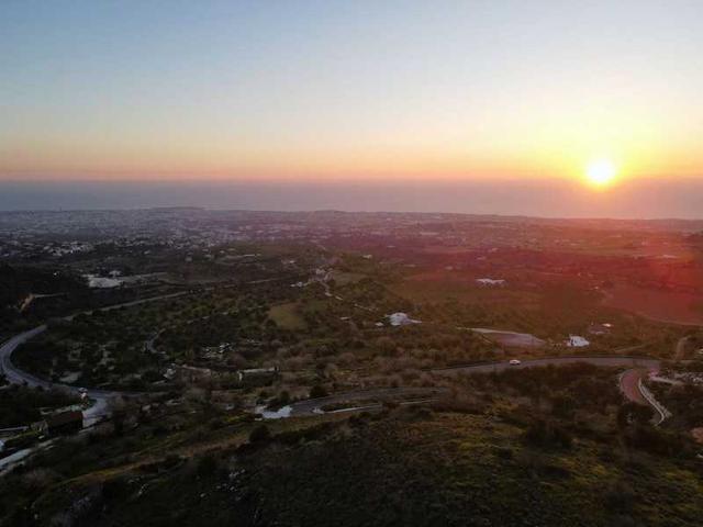 Residential land 4348 m²: https://www.bazaraki.com/adv/5791092_residential-land-4348-m2 (www.bazaraki.com)