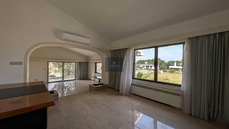 3-bedroom villa for sale: https://www.bazaraki.com/adv/5791317_3-bedroom-villa-for-sale (www.bazaraki.com)