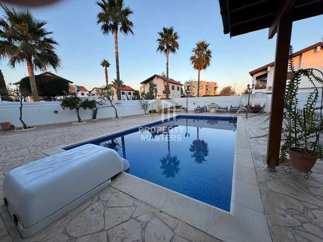 3-bedroom detached house for sale: https://www.bazaraki.com/adv/5790652_3-bedroom-detached-house-for-sale (www.bazaraki.com)