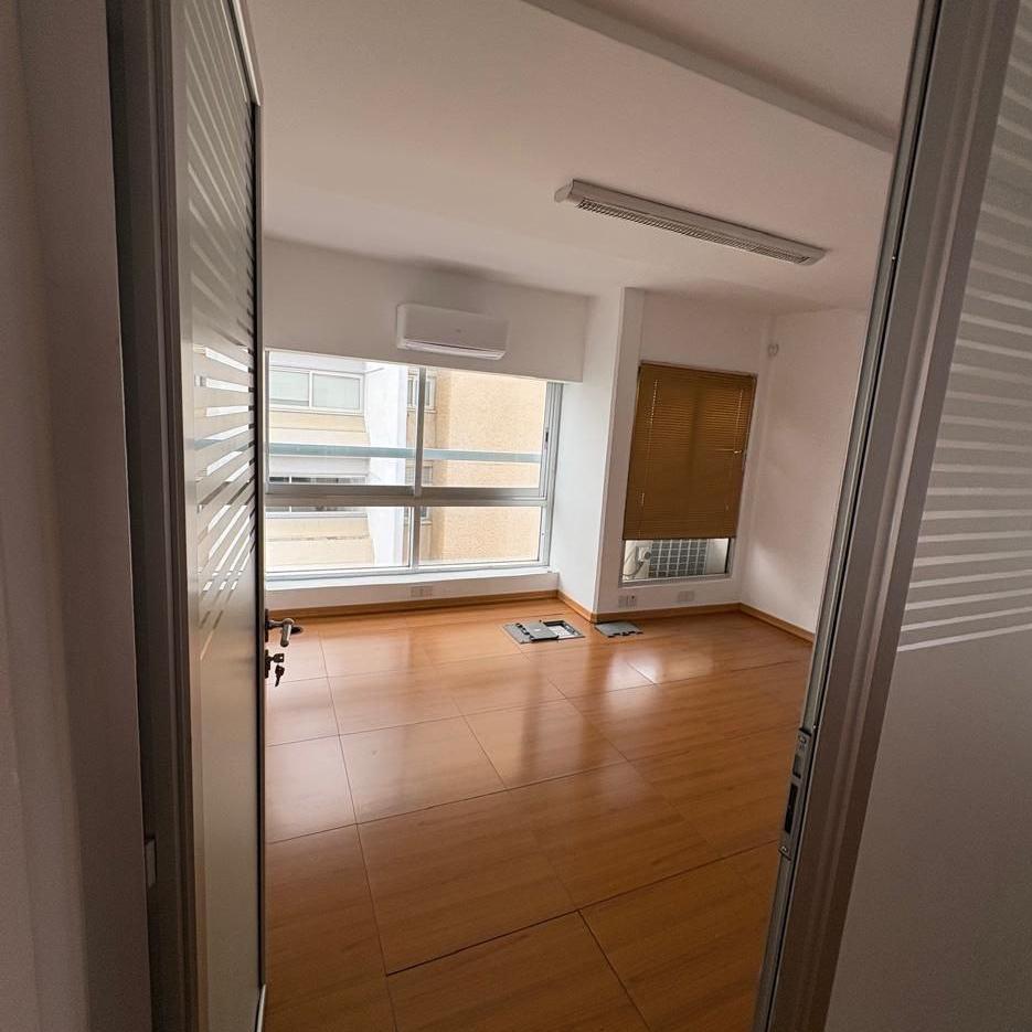 Office in Limassol №153127: https://dom.com.cy/en/catalog/rent/153127/ (dom.com.cy)