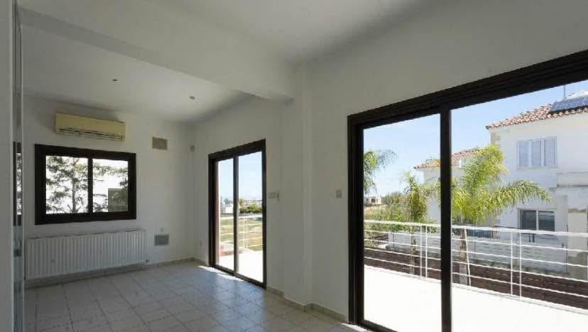 4 bedroom house for sale in Nisou: https://www.facebook.com/marketplace/item/2140911273083648 (www.facebook.com)