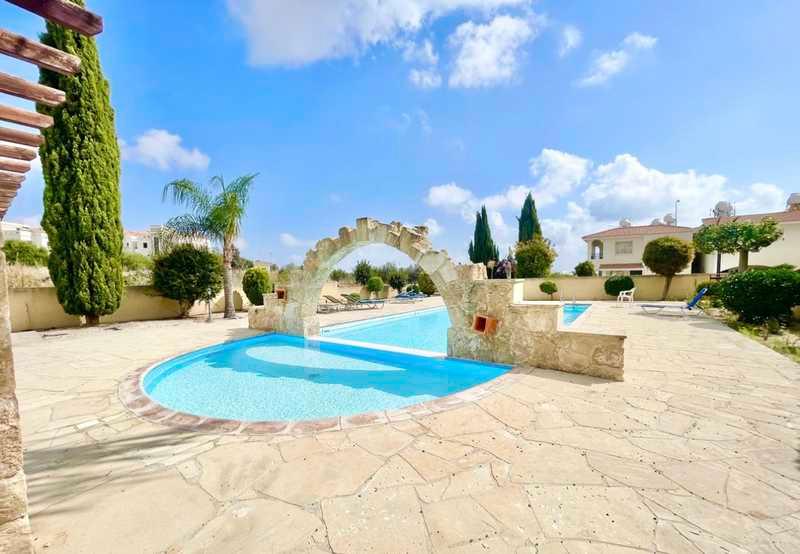 1-bedroom apartment for sale: https://www.bazaraki.com/adv/5789090_1-bedroom-apartment-for-sale (www.bazaraki.com)