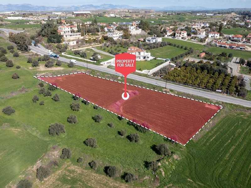 Residential land 4070 m²: https://www.bazaraki.com/adv/5787919_residential-land-4070-m2 (www.bazaraki.com)
