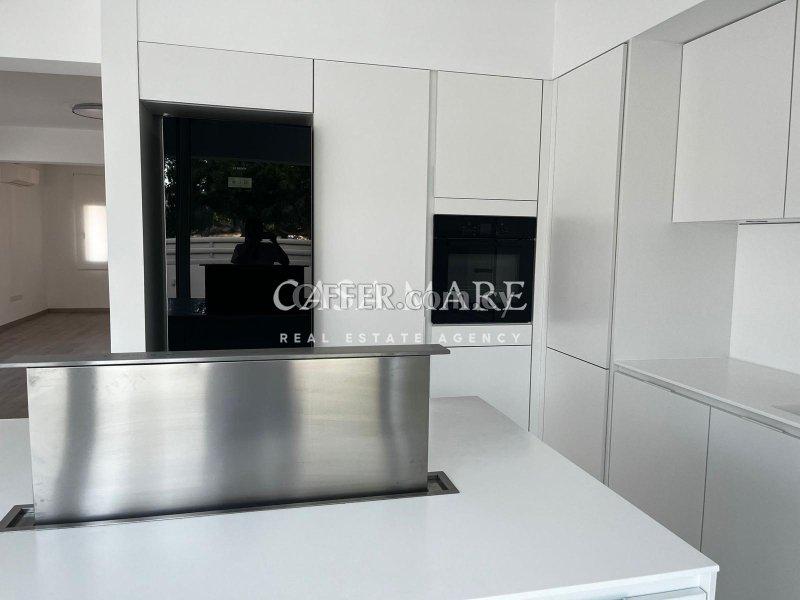 Three-Bedroom House in Egκomi: https://www.offer.com.cy/en/three-bedroom-house-in-egκomi/21-816636/ (www.offer.com.cy)