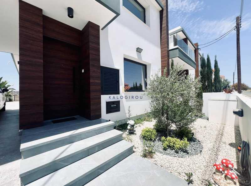 3-bedroom semi-detached for sale: https://www.bazaraki.com/adv/5794826_3-bedroom-semi-detached-for-sale (www.bazaraki.com)