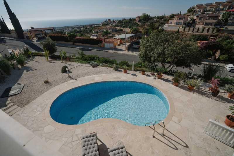 4-bedroom detached house for sale: https://www.bazaraki.com/adv/5794848_4-bedroom-detached-house-for-sale (www.bazaraki.com)