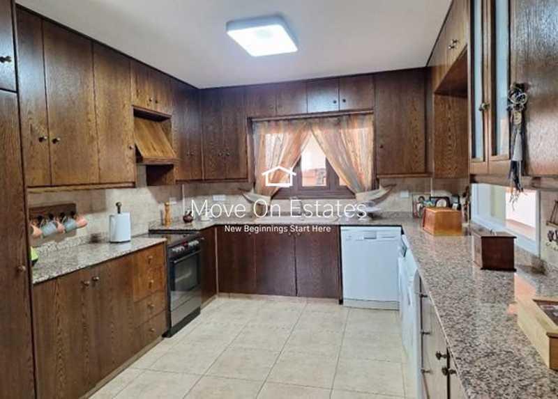 3-bedroom detached house to rent: https://www.bazaraki.com/adv/5786746_3-bedroom-detached-house-to-rent (www.bazaraki.com)