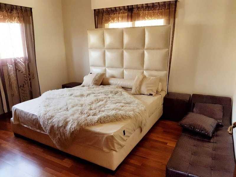 7-bedroom villa for sale: https://www.bazaraki.com/adv/5792380_7-bedroom-villa-for-sale (www.bazaraki.com)