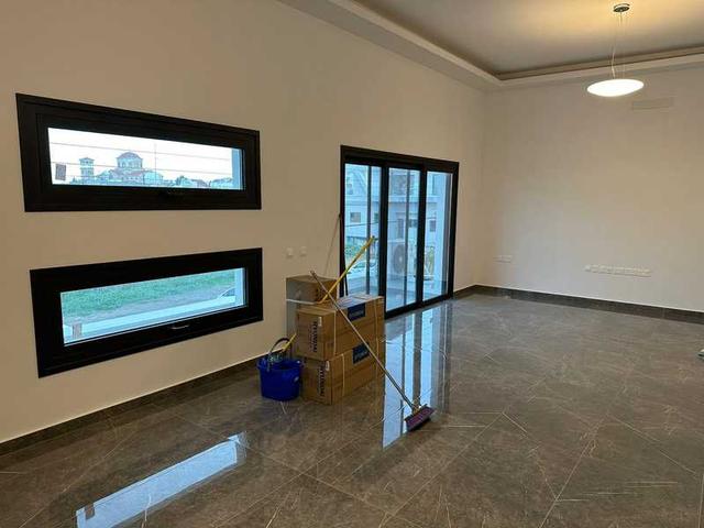 3-bedroom apartment to rent: https://www.bazaraki.com/adv/5787816_3-bedroom-apartment-to-rent (www.bazaraki.com)